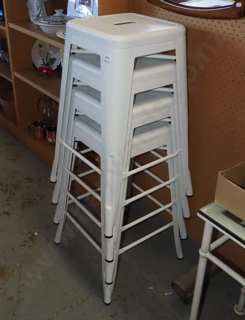 4x white metal stacking stools Image 1++