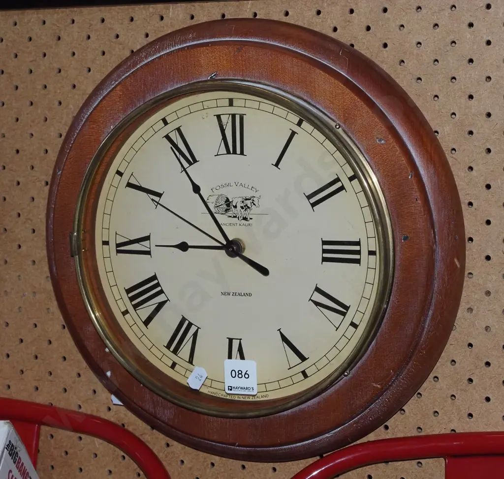reproduction Fossil Valley wall clock Image 1++