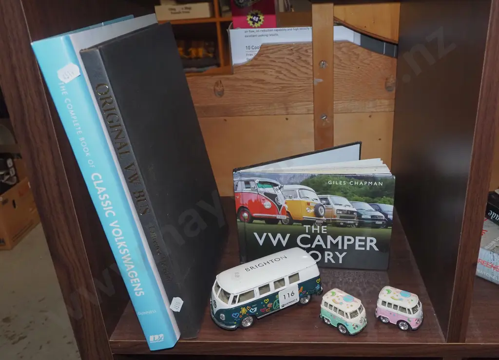 VW Kombi models and books Image 1++