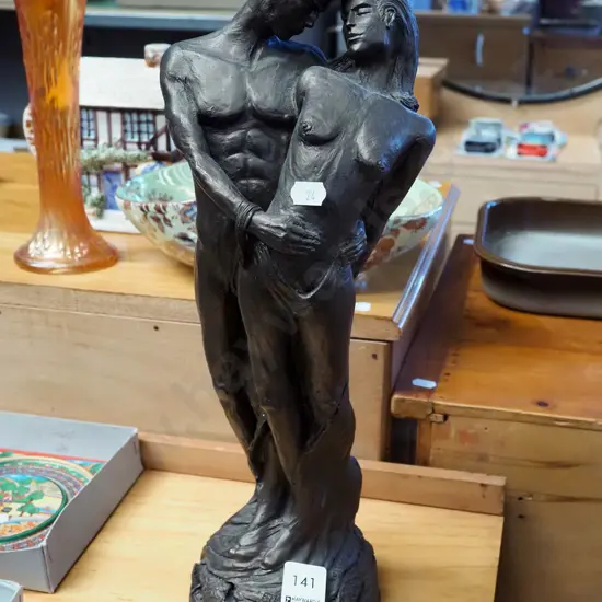 composite figurine H400