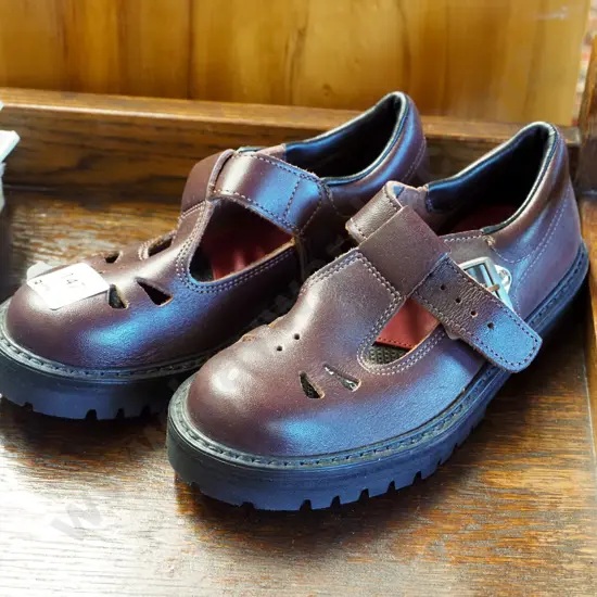pair of Mckinlays childs shoes