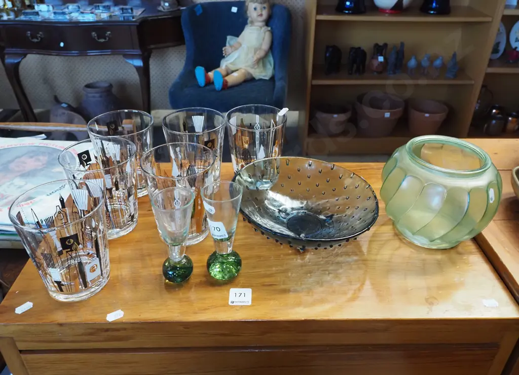 glassware; retro tumblers, glass footed bowl etc Image 1++