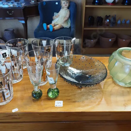 glassware; retro tumblers, glass footed bowl etc