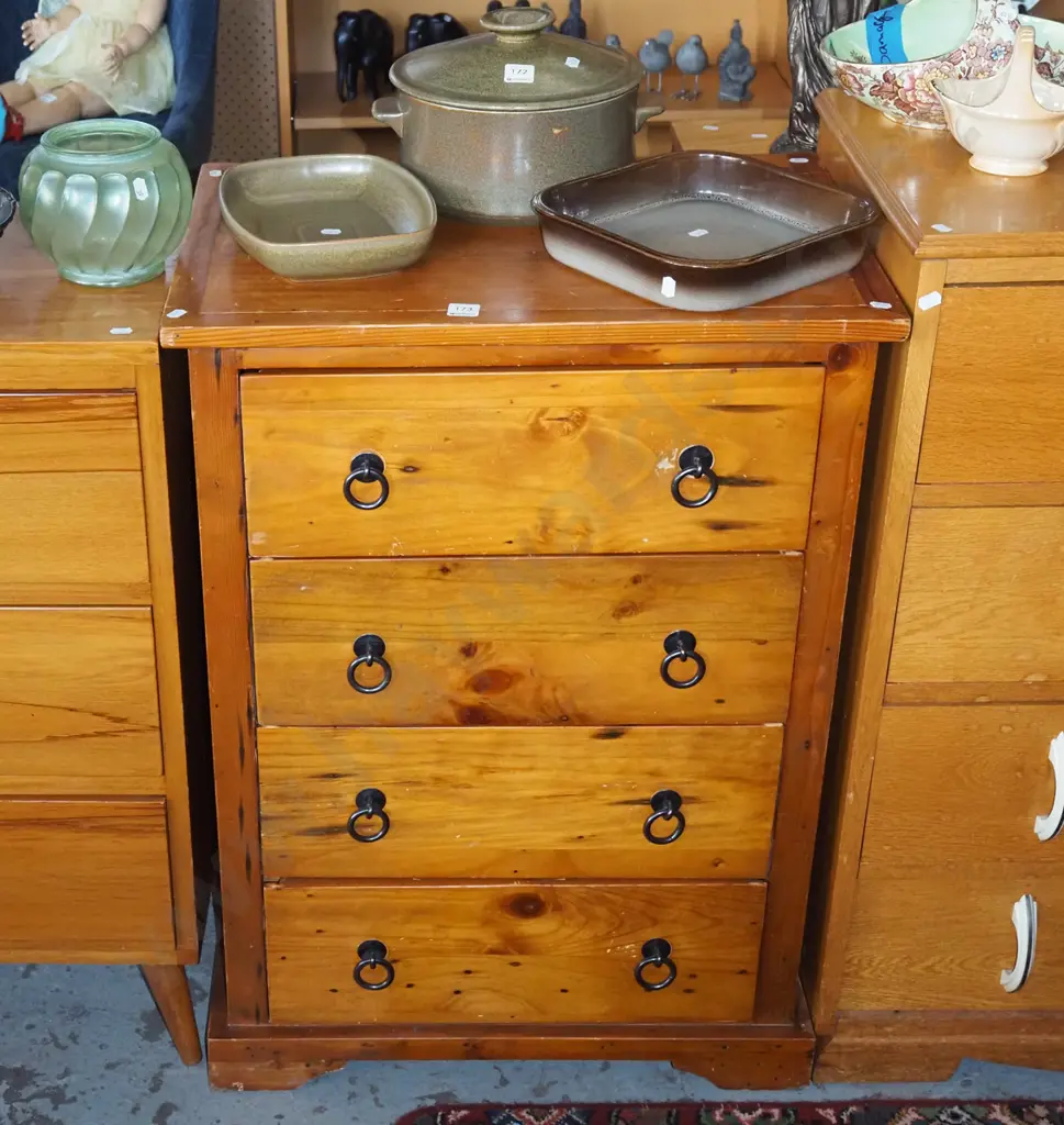 pine 4 drawer chest with metal drop handles H830 W595 D420 Image 1++