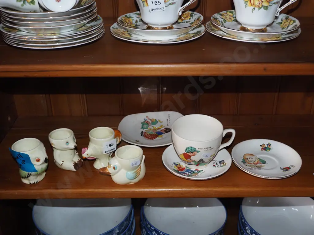 4x novelty egg cups - small chip to 1, cups and saucers Image 1++