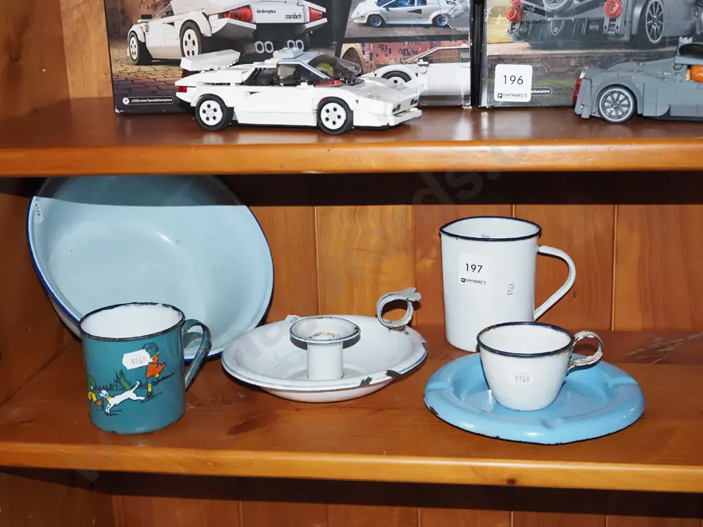 enamel ware, cups, bowls etc Image 1++