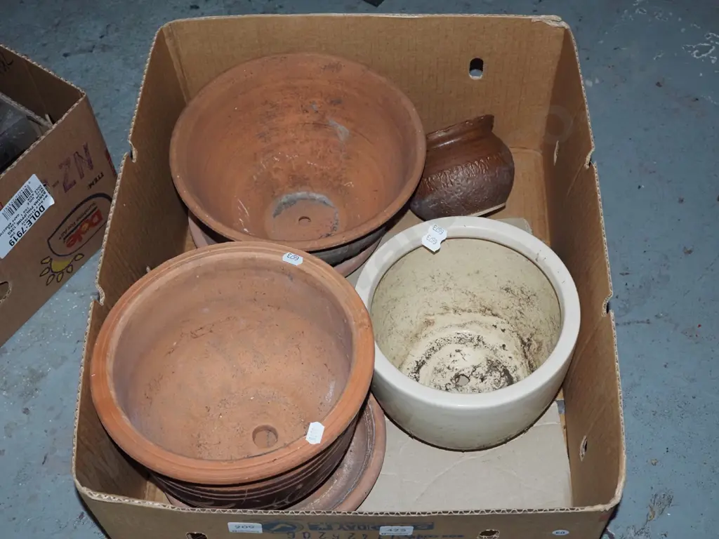 box of planters Image 1++