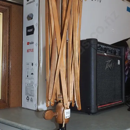 wooden umbrella swift