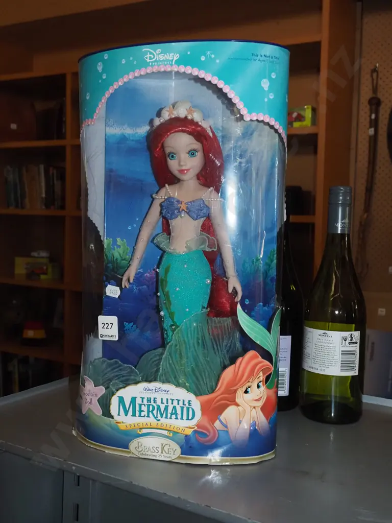 boxed Walt Disney Little Mermaid doll Image 1++