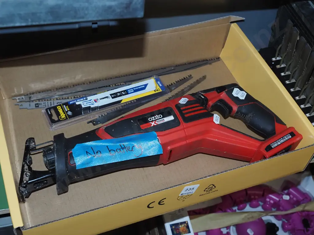 Ozito reciprocating saw - no battery Image 1++