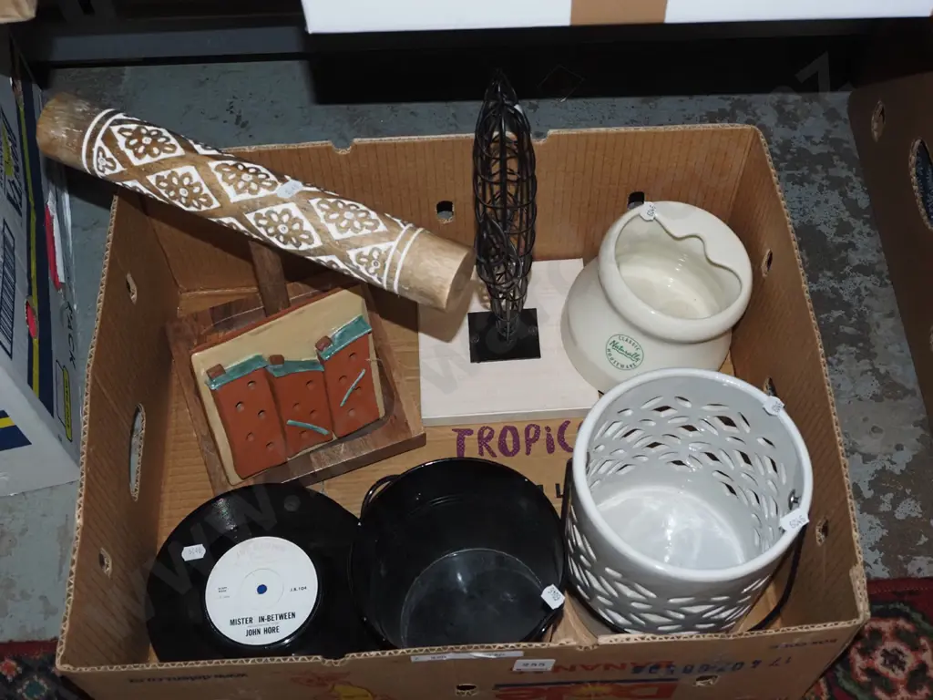box; jewellery stands, 45s, tile wall art etc Image 1++