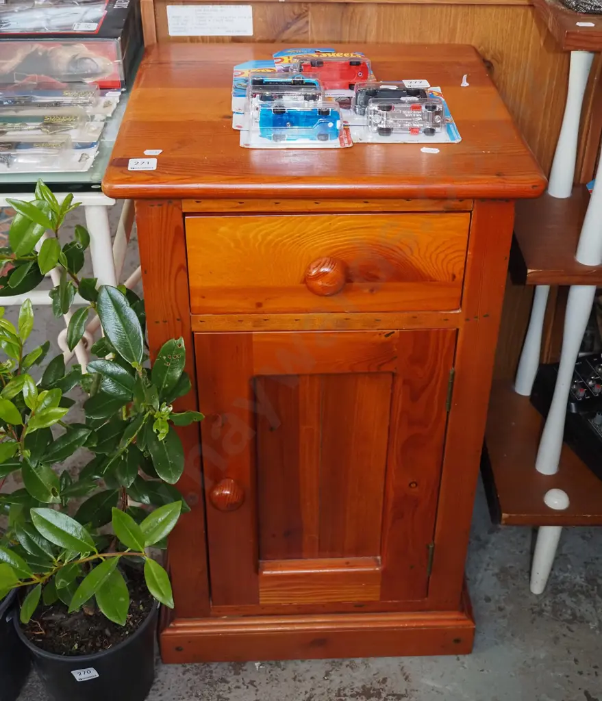 oregon 1 drawer 1 door bedside cabinet Image 1++