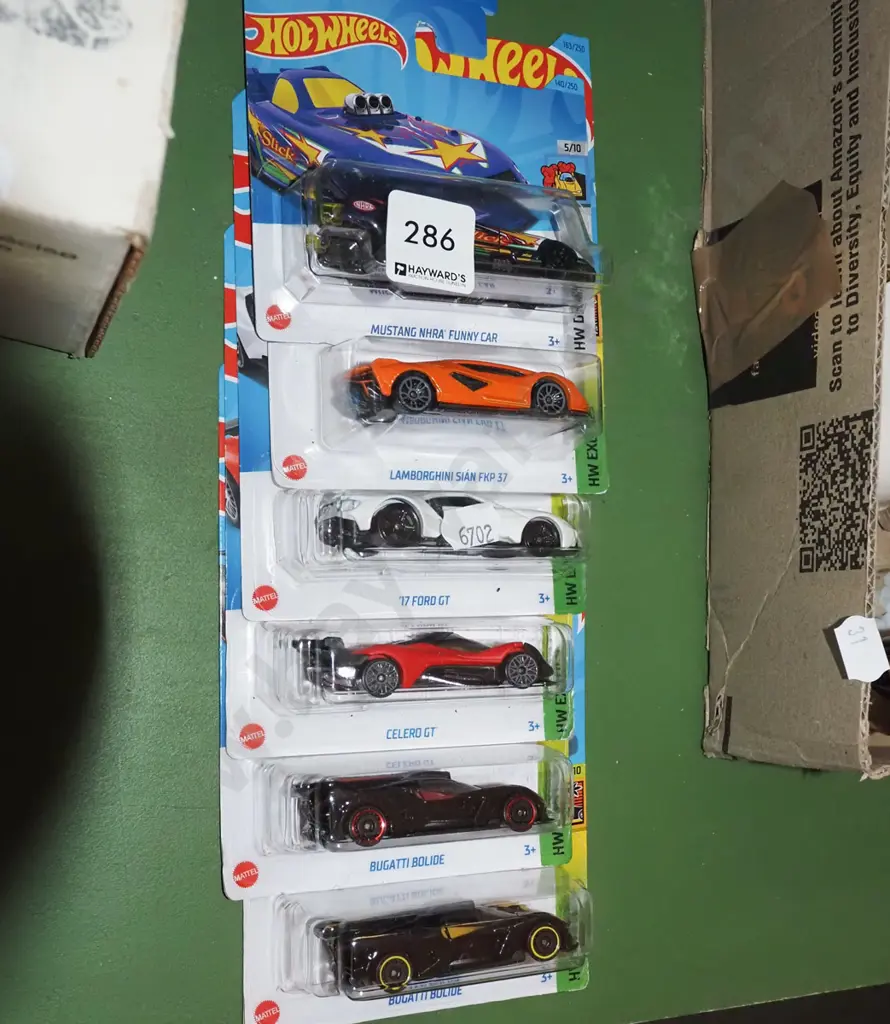 6x carded Hotwheels vehicles Image 1++