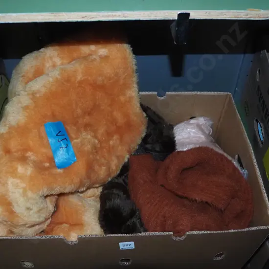 box; faux fur, woollen jersey, cardigan etc