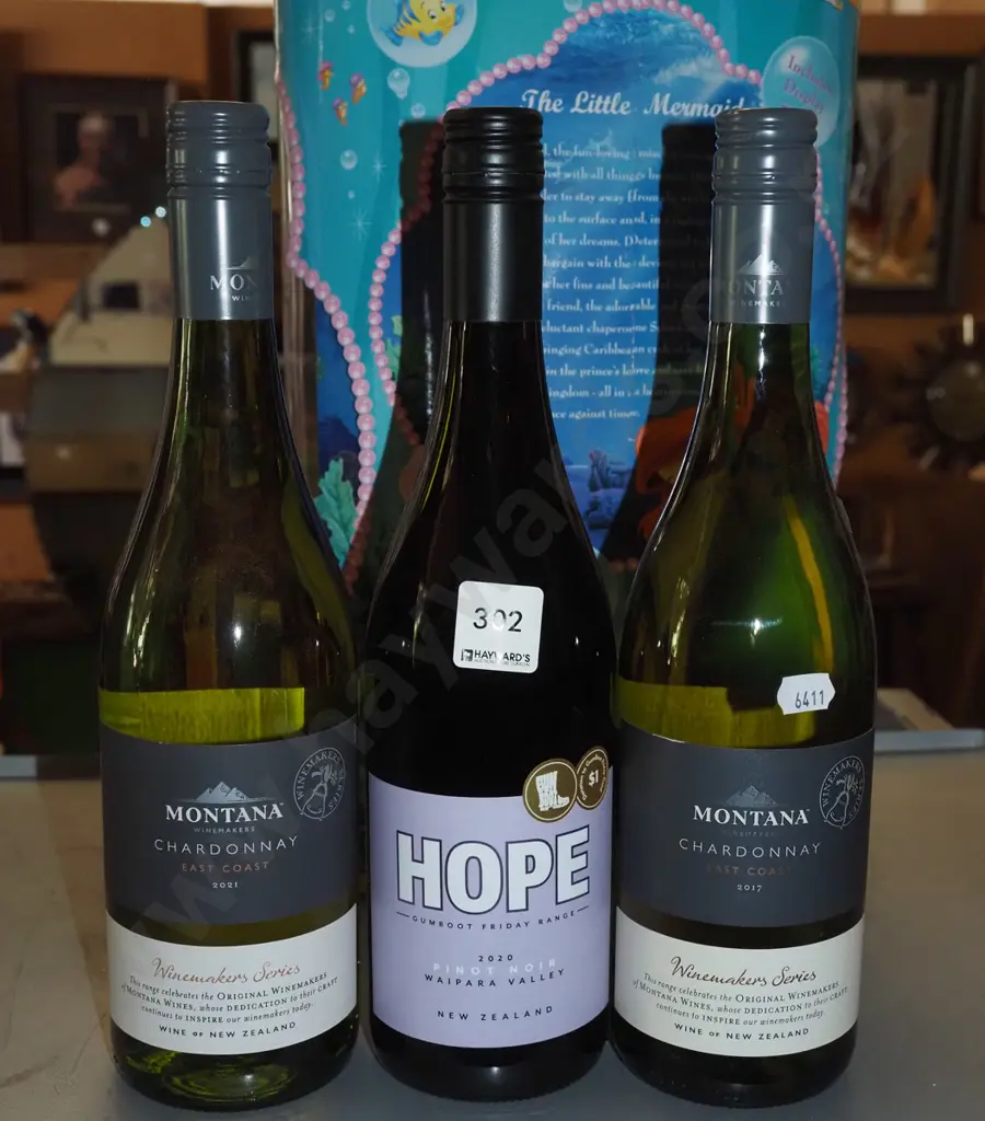 2x bottles of Montana 2021 chardonnay, 1x Hope 2020 pinot noir Image 1++