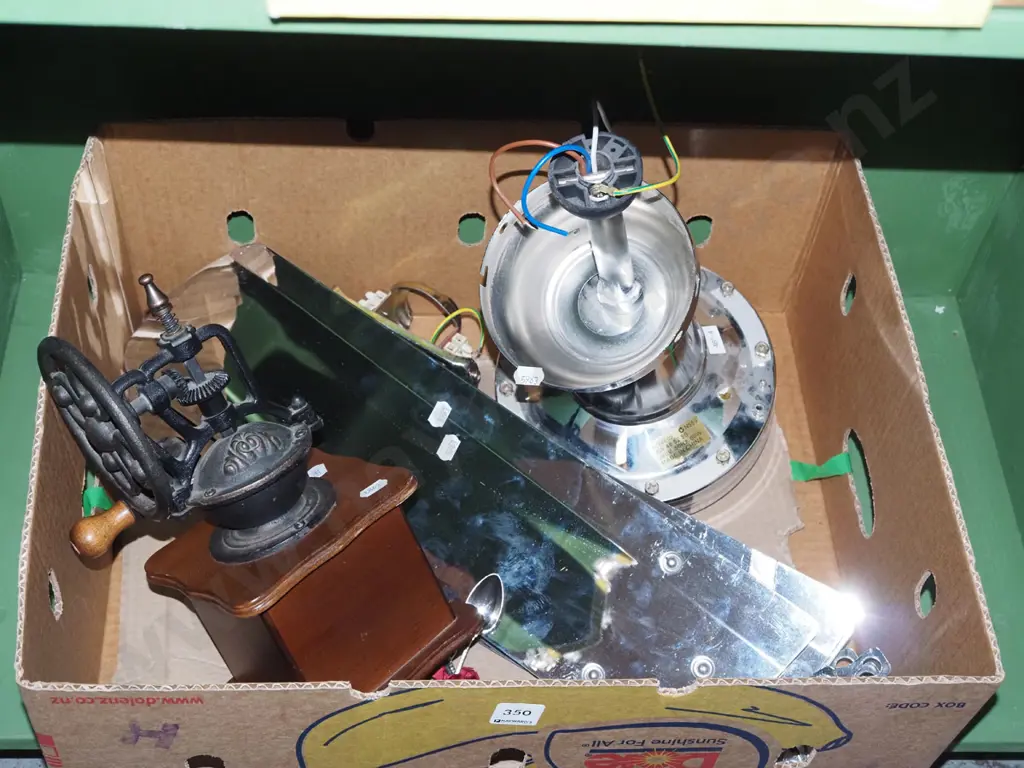 box; coffee mill, teaspoons, ceiling fan Image 1++