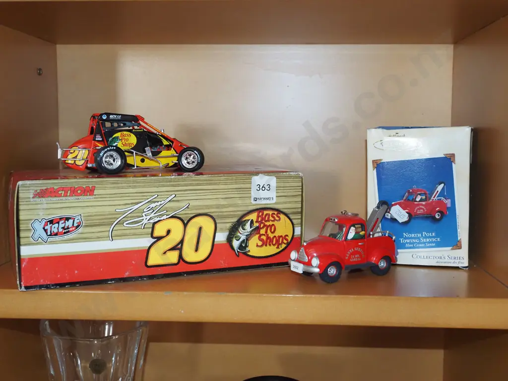 2x boxed toy vehicles Image 1++