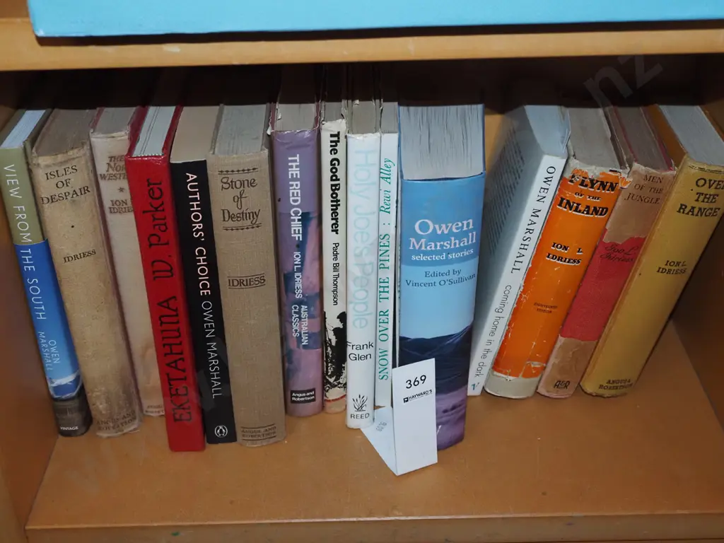 NZ and other books Image 1++