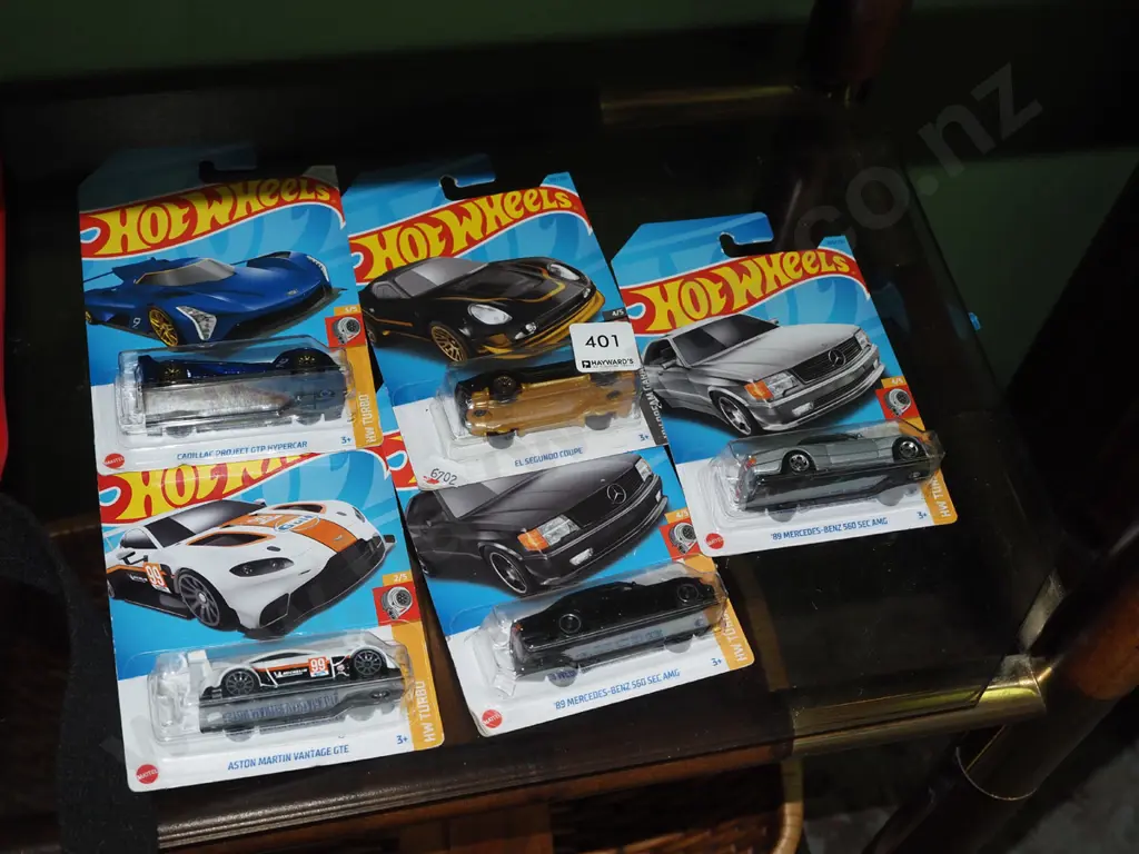 5x carded Hotwheels vehicles Image 1++