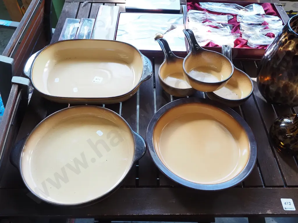 Teal items; baking dishes, soup bowls Image 1++