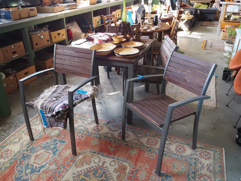 alloy and hardwood outdoor table with 4 chairs - marks and fading Image 1++