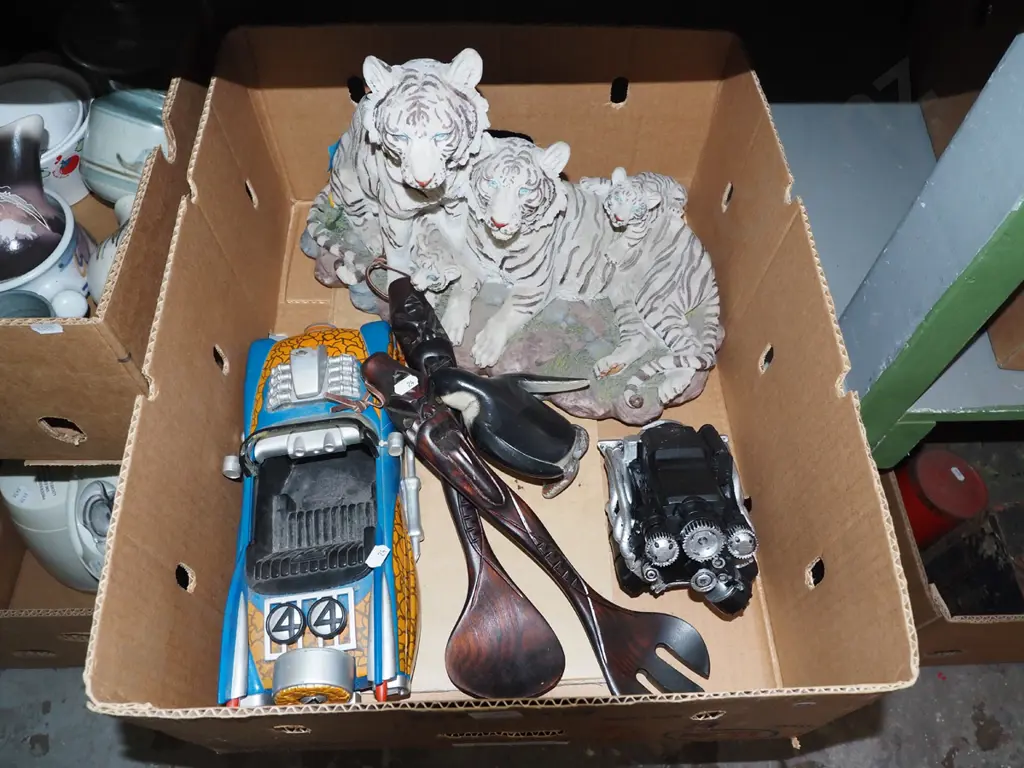 box; salad servers, composite tiger figurines etc Image 1++