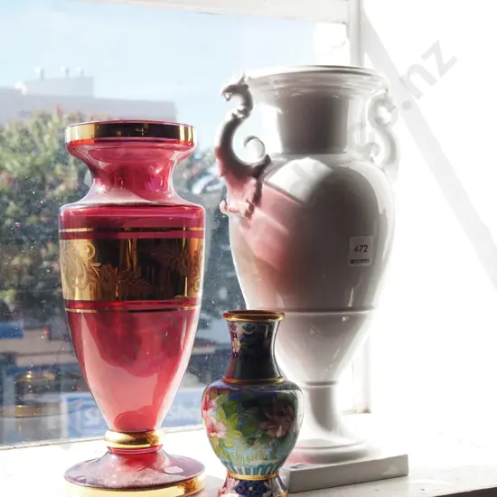 double handled vase, cloisonne, ruby and gold glass vase H370