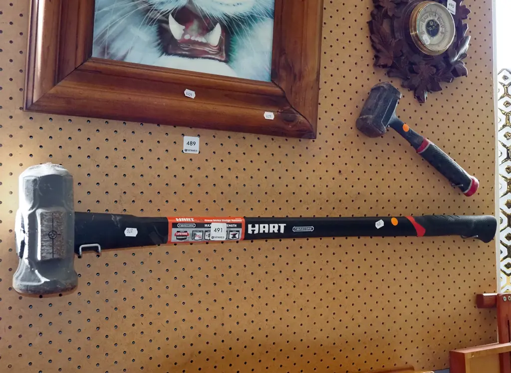 sledge hammer, heavy hammer  - orange dots Image 1++