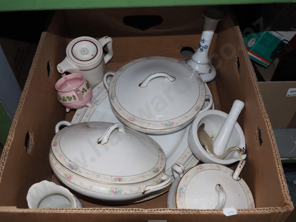 box; Noritake veges, candlestick etc Image 1++