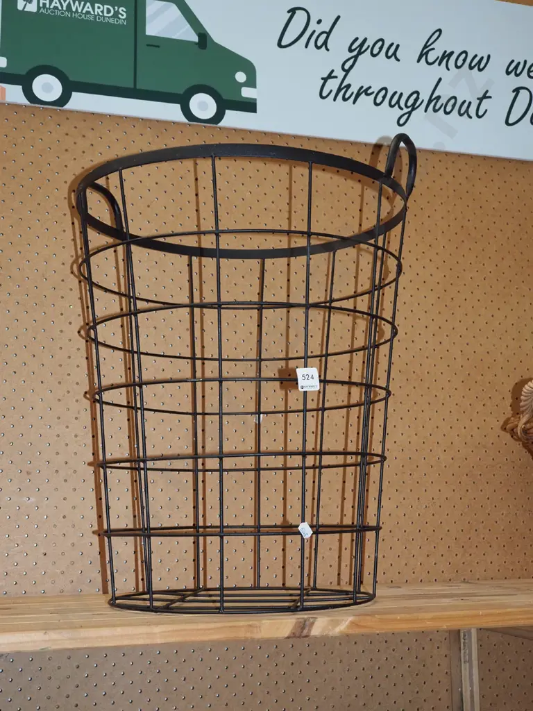 large wire basket - missing fabric bag H500 Image 1++