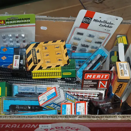 box; N gauge railway tracks, rolling stock, various layout accessories etc