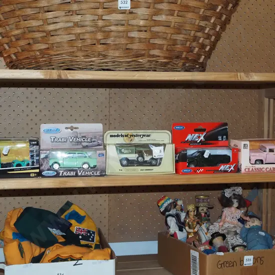 5x boxed diecast models