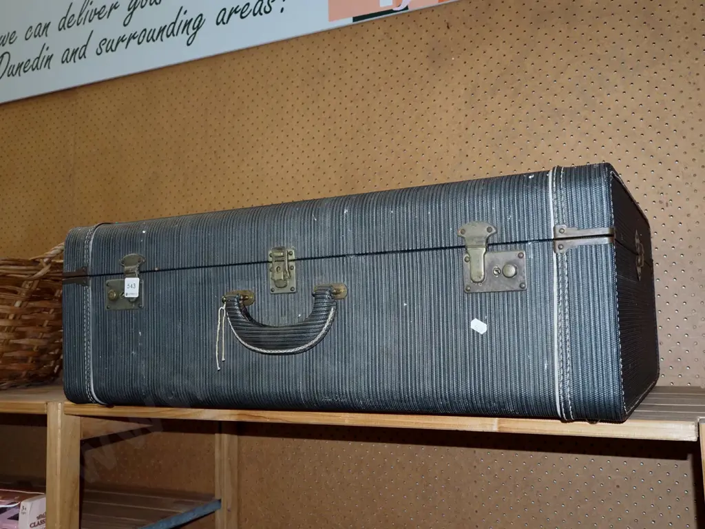 vintage suitcase  Image 1++