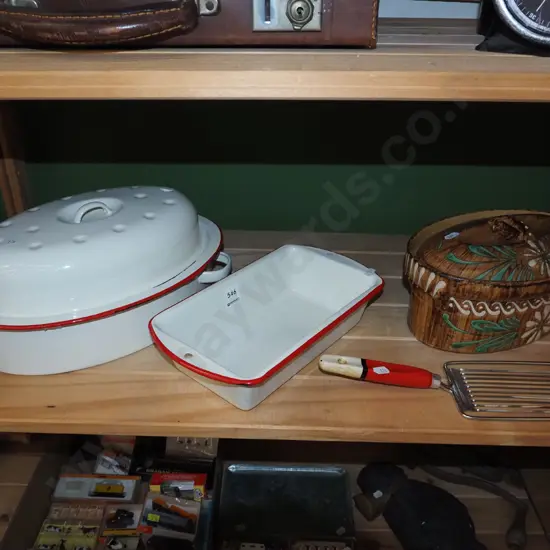 enamel casserole, baking dish etc