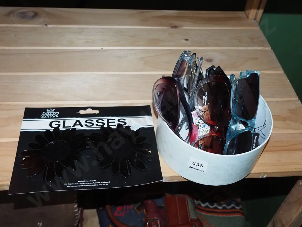 various pairs of sunglasses Image 1++