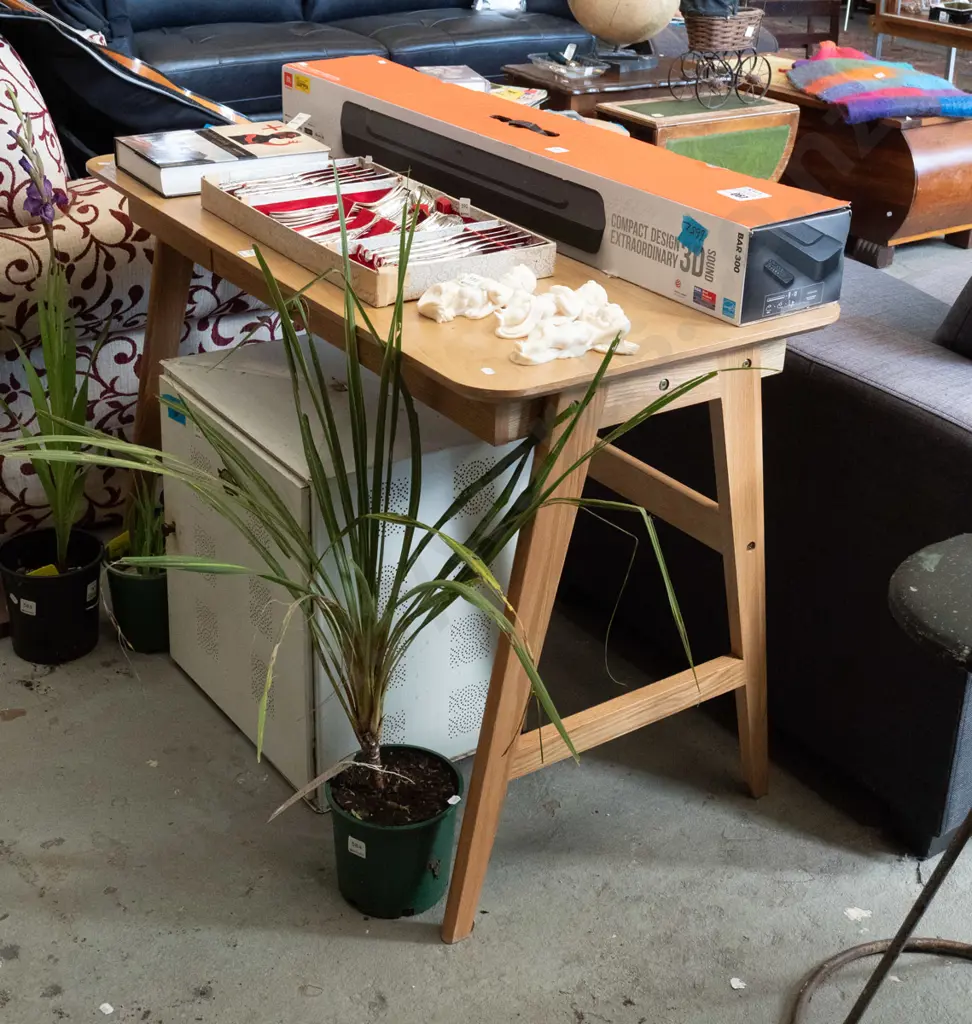 contemporary single drawer desk Image 1++