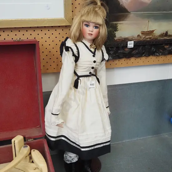 porcelain display doll on stand H610