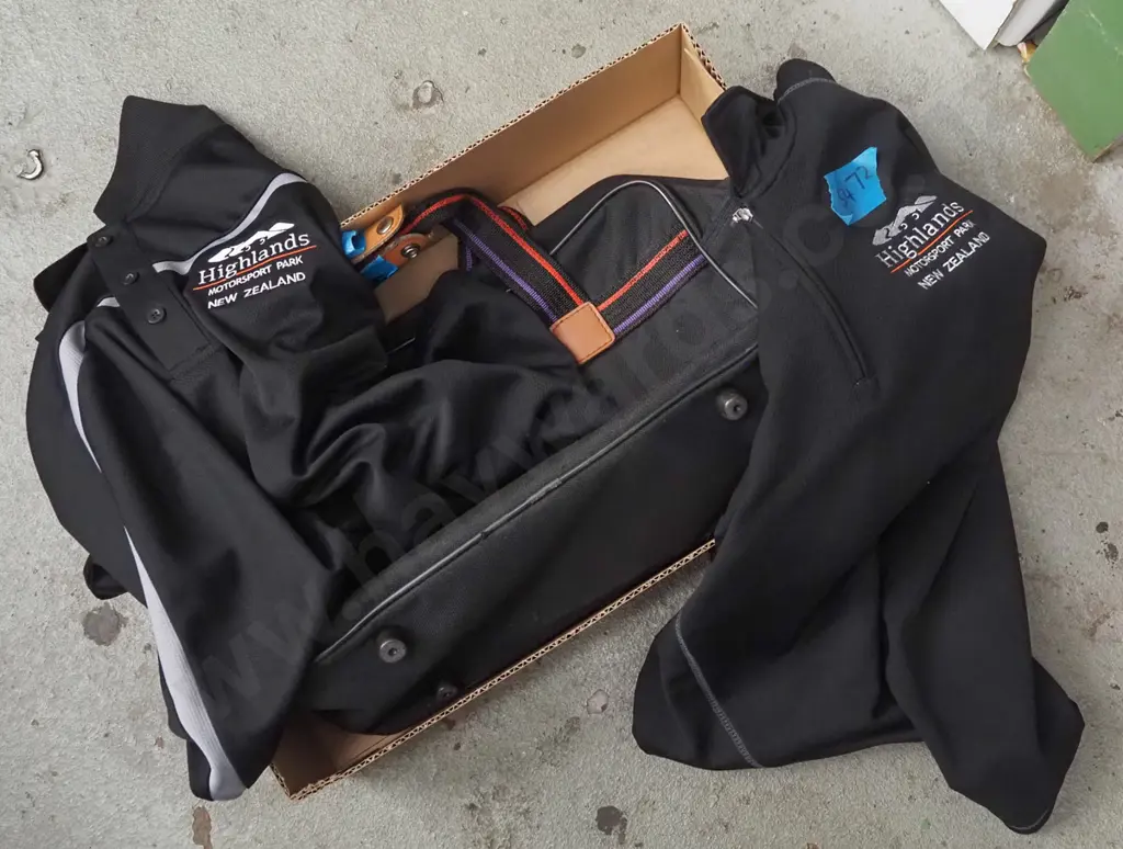 boxed tshirts and bag Image 1++