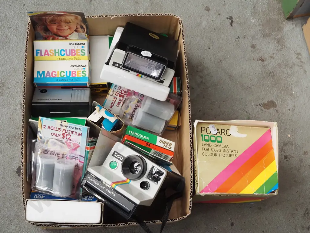 box; photography items, camera flashes, 35mm films etc Image 1++