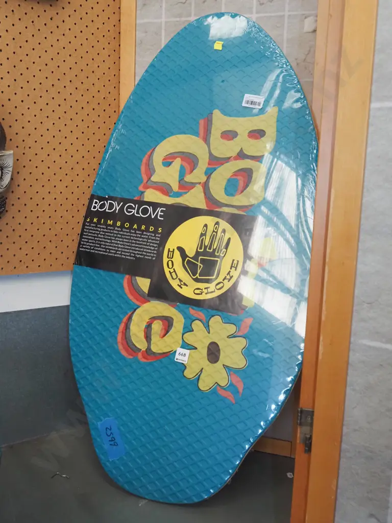 as new Bodyglove skim board Image 1++