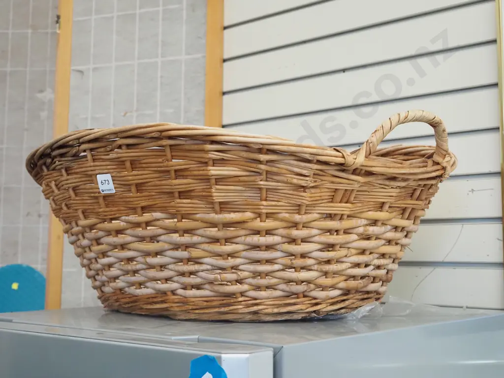 cane laundry hamper Image 1++