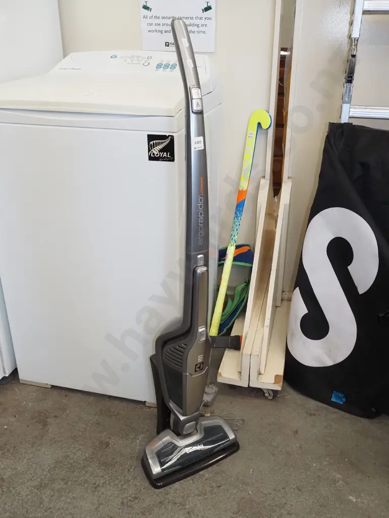 Electrolux stick vacuum Image 1++