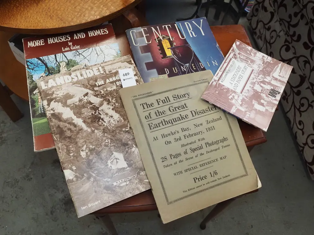 Dunedin and other historical publications Image 1++