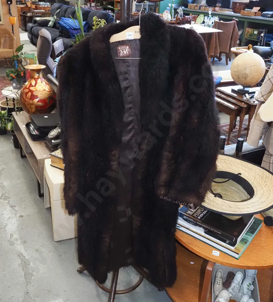 ladies fur coat Image 1++