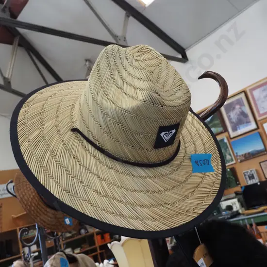 as new Roxy women's straw hat