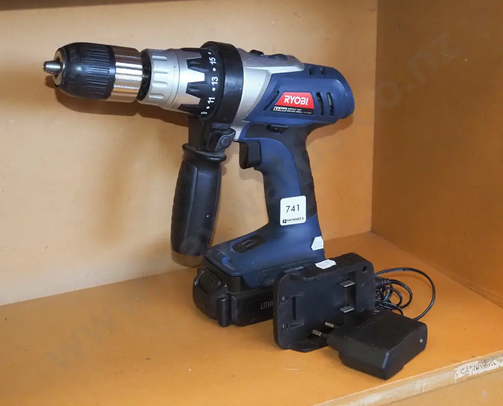 Ryobi battery drill and charger Image 1++