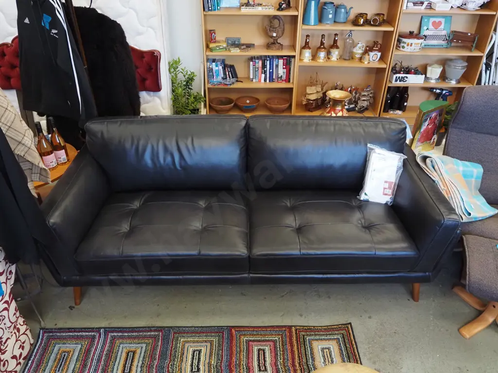 black leather modern 3 seater settee in as new condition H850 W2130 D890 Image 1++