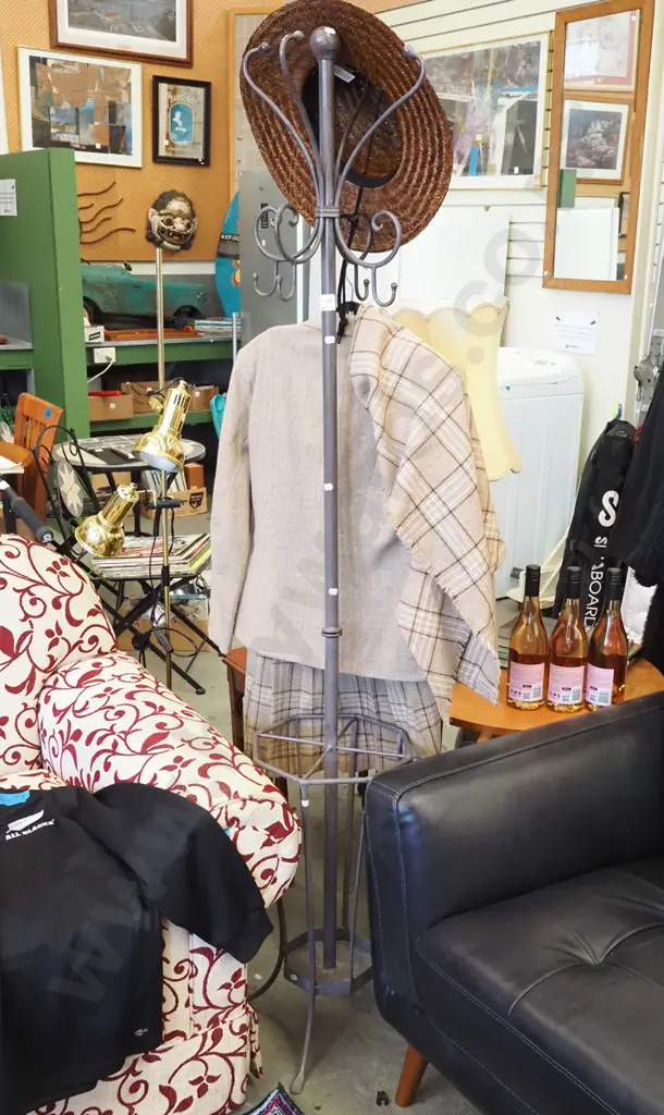 metal coat stand Image 1++