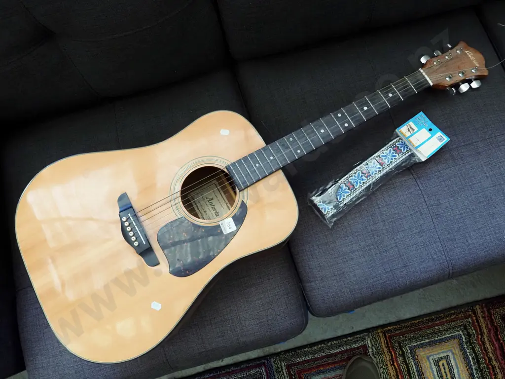 Antoria acoustic guitar Image 1++