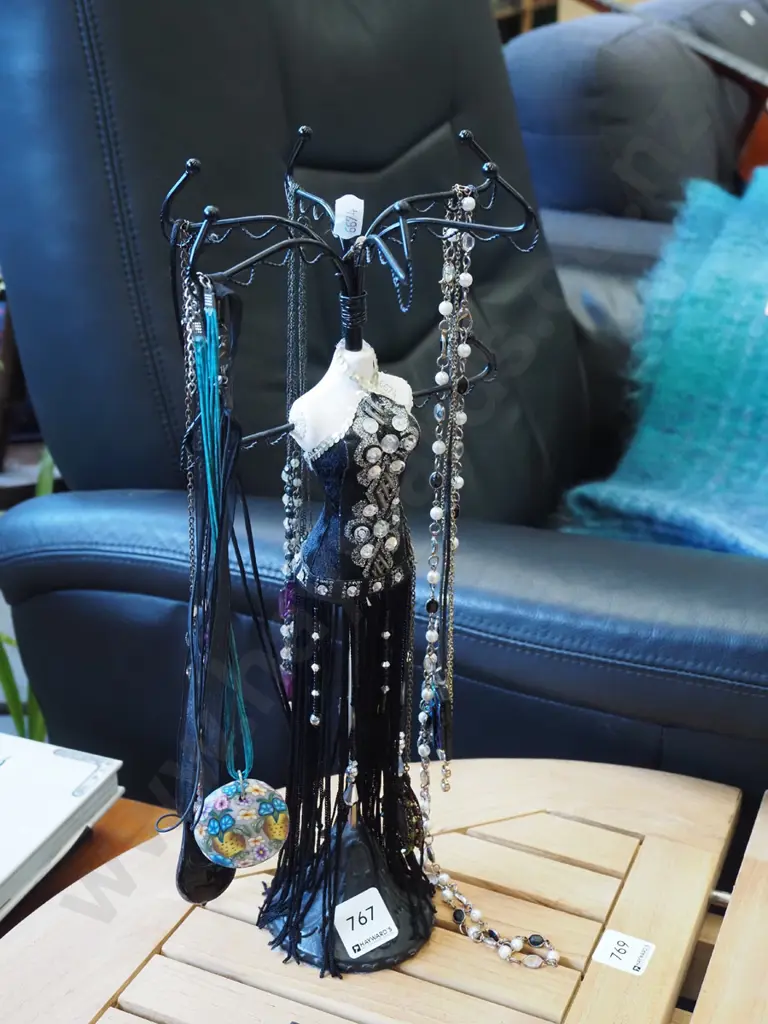 jewellery stand and necklaces Image 1++